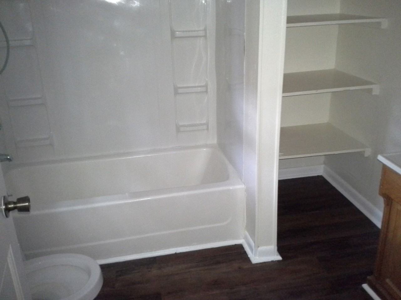 1007 Marvin Ave - Photo 6 of 8