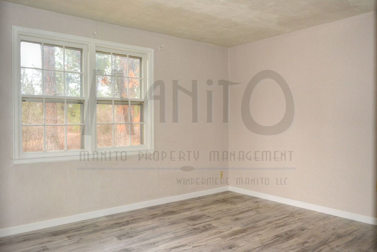 3006 W South Loop Ave - Photo 3 of 23