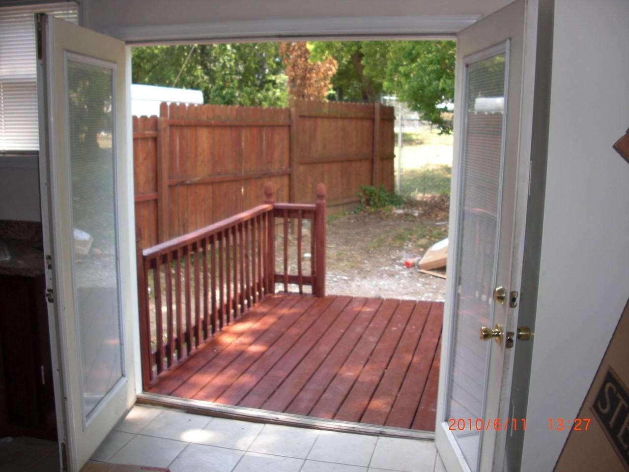 2005 Cedar St - Photo 2 of 9