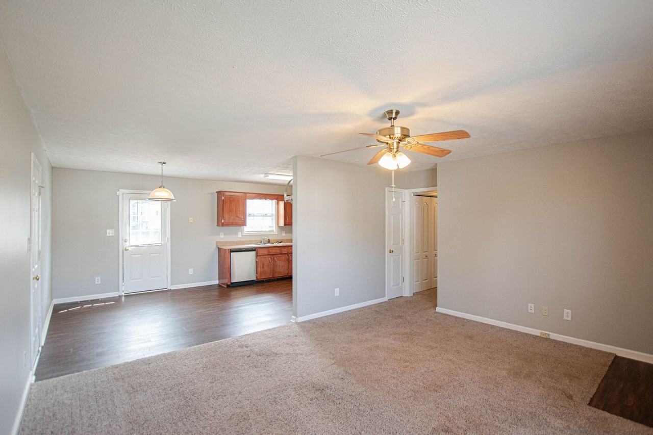 1481 Mcclardy Rd - Photo 4 of 14