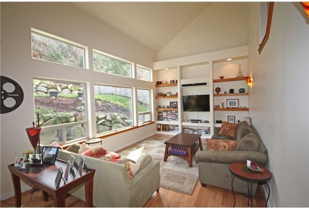 1222 Birch St - Photo 2 of 12