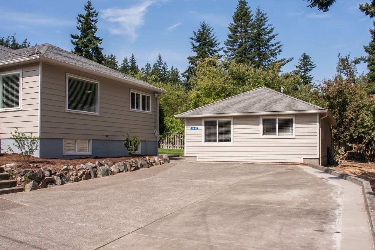 3401 Byron St - Photo 2 of 17