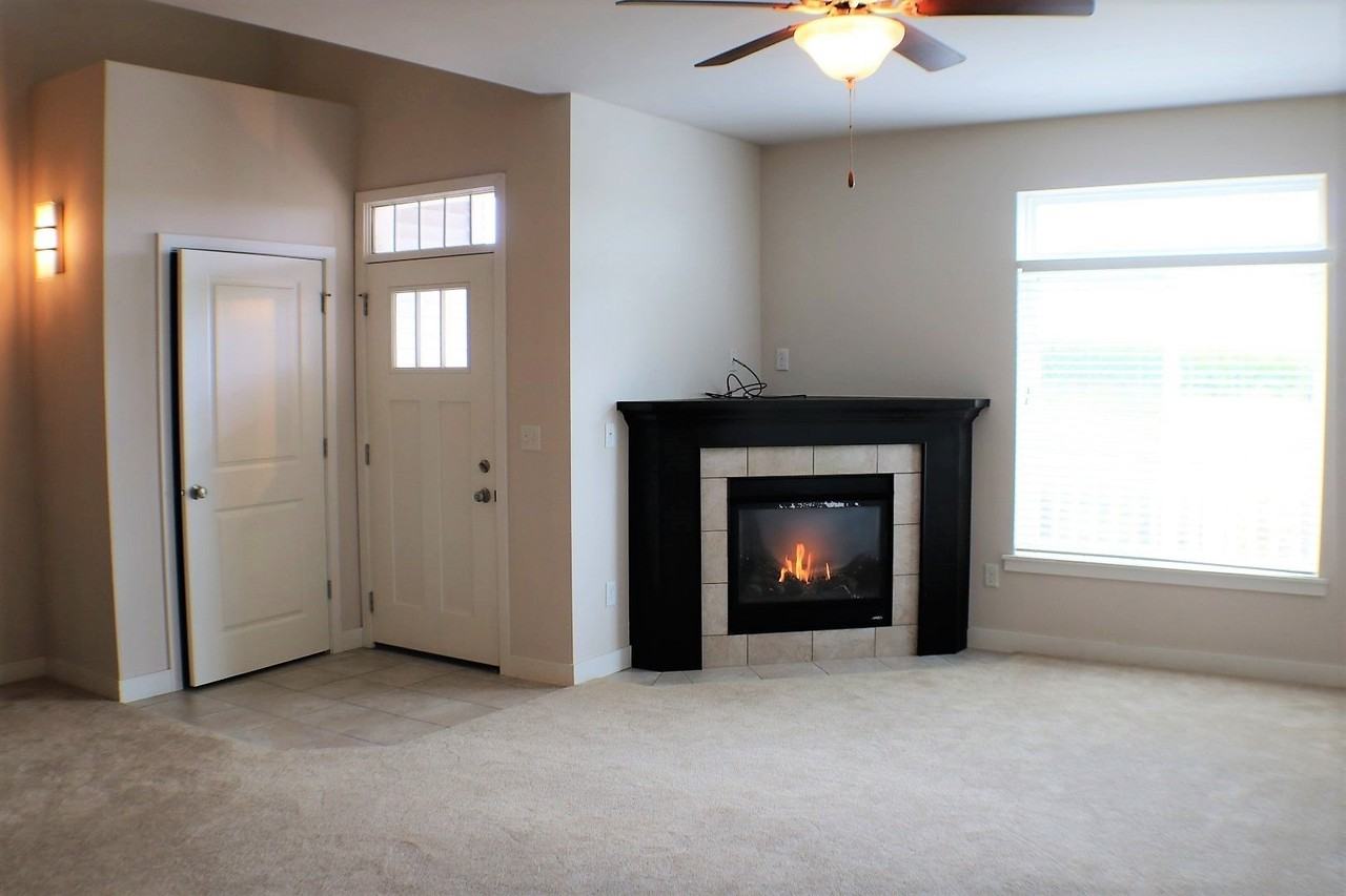 459 Taft Ave Se - Photo 5 of 35