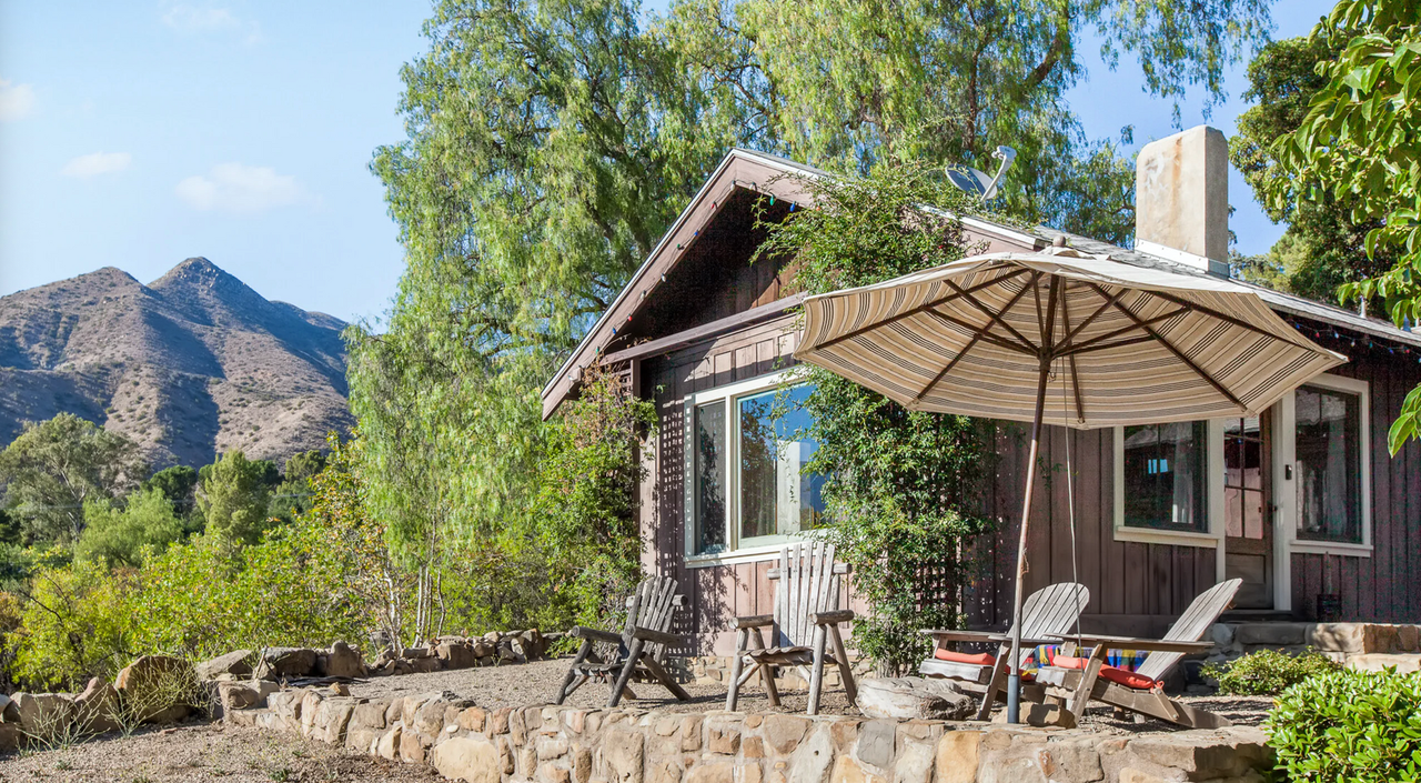 1420 Mcandrew Rd - Photo 2 of 26