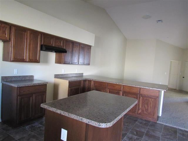 3031 S Ragen Dr - Photo 4 of 11