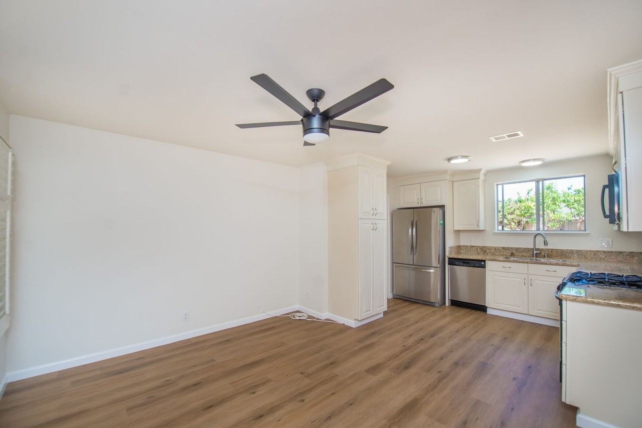 968 Paularino Ave - Photo 2 of 28