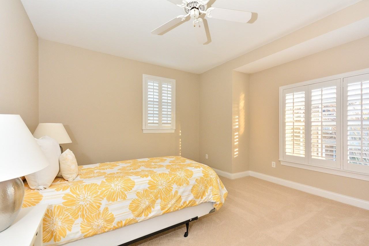 311 Inner Harbour Cir - Photo 3 of 20