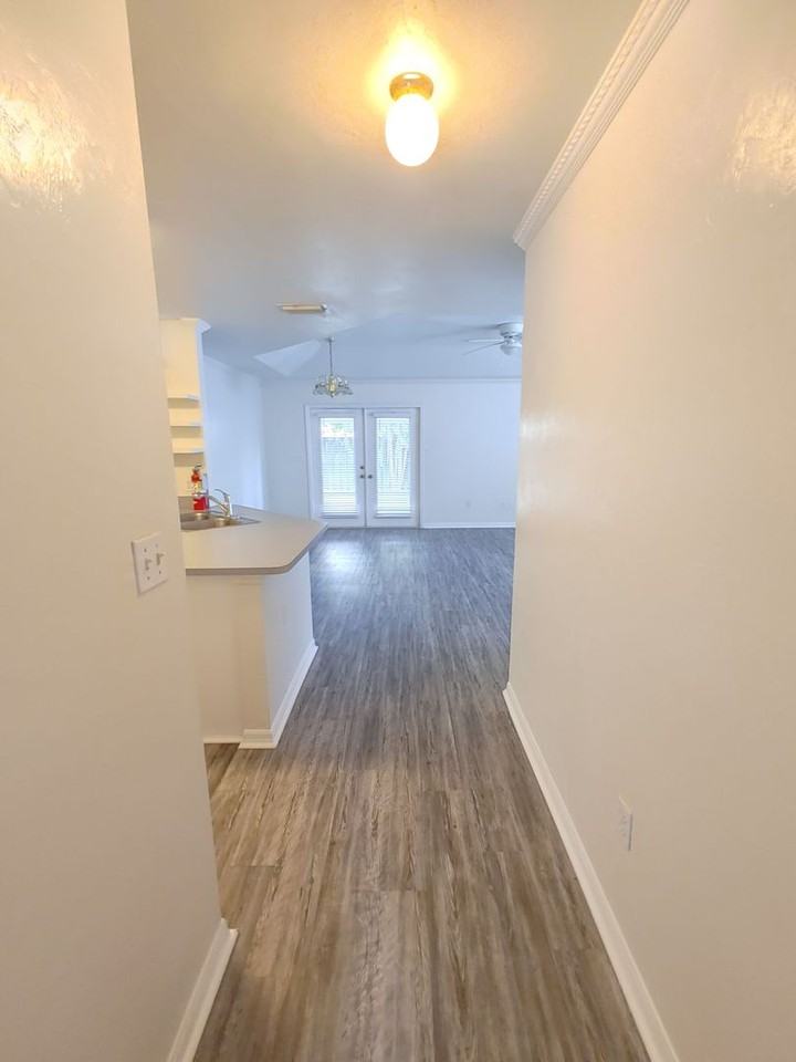 3650 Nw 25th Ter - Photo 5 of 25
