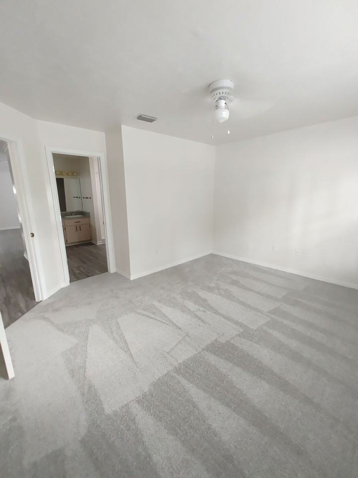 3650 Nw 25th Ter - Photo 6 of 25