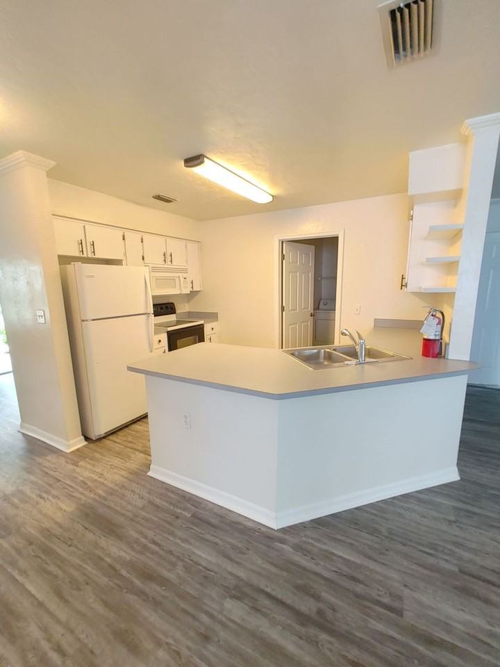 3650 Nw 25th Ter - Photo 2 of 25
