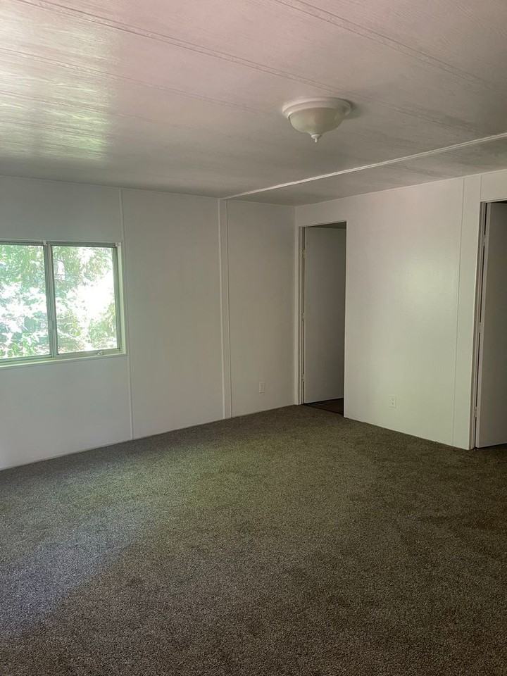 14898 Del Oro Dr - Photo 2 of 33