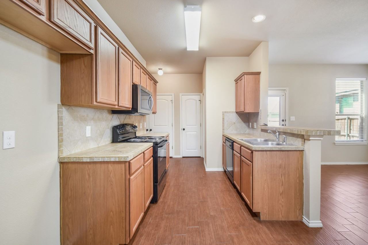 1508B Muirfield Bend Dr - Photo 6 of 22