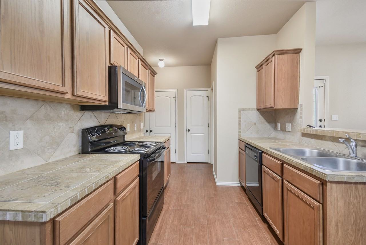 1508B Muirfield Bend Dr - Photo 7 of 22