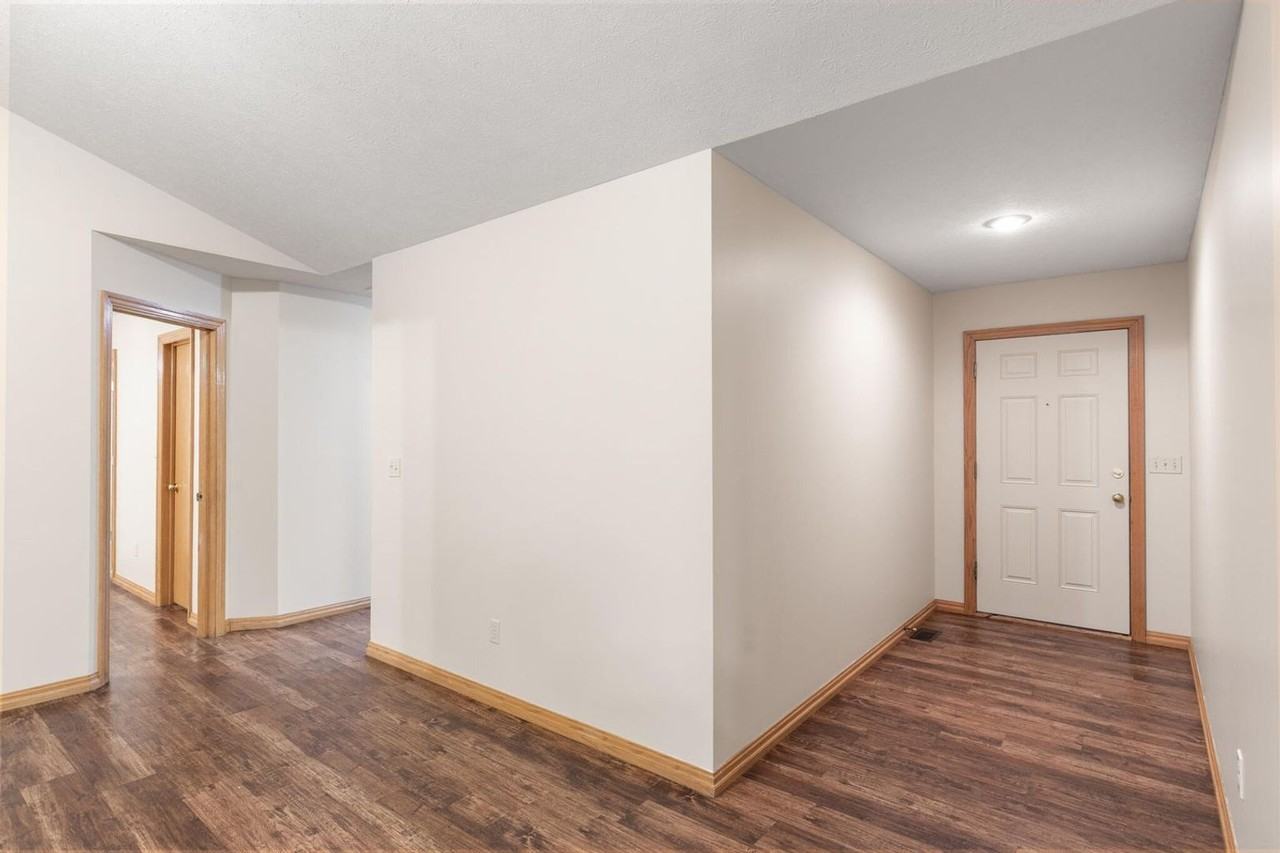 1026 S Karla Ave - Photo 5 of 25