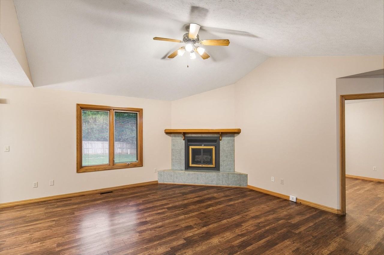 1026 S Karla Ave - Photo 6 of 25