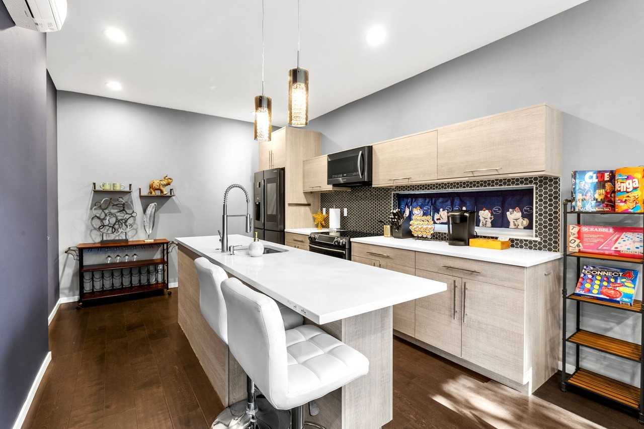 2000 Northwest 61st Street - Photo 7 of 22