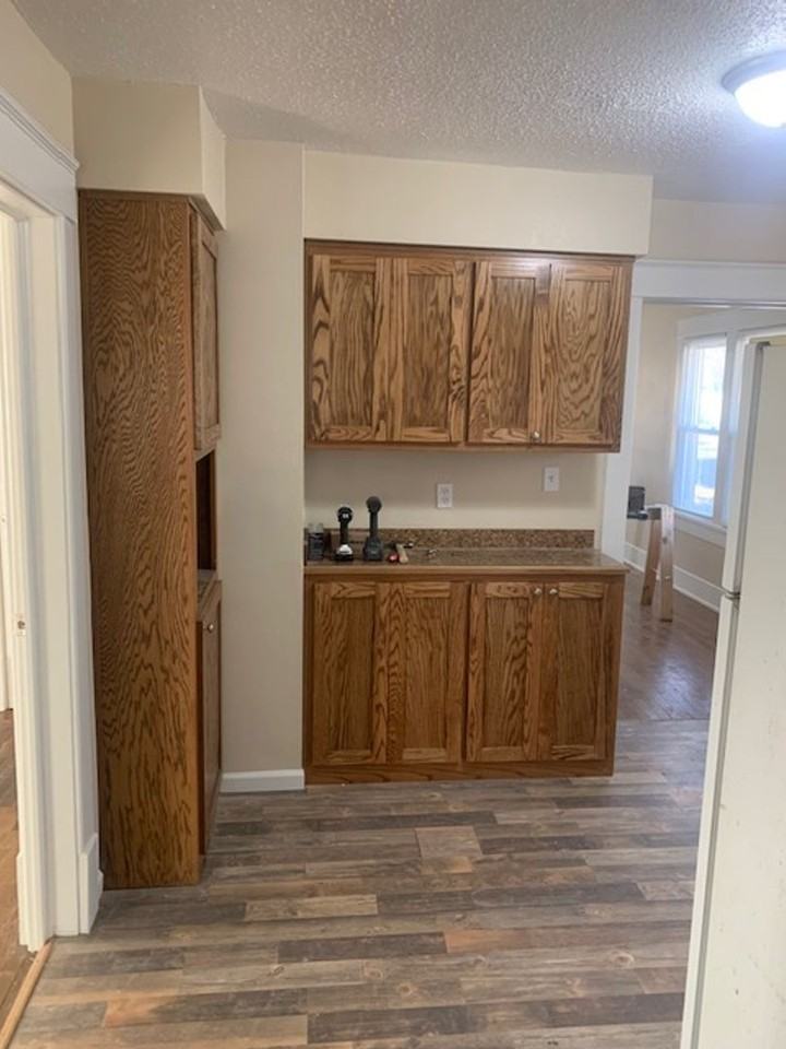 720 West Austin Boulevard - Photo 2 of 4