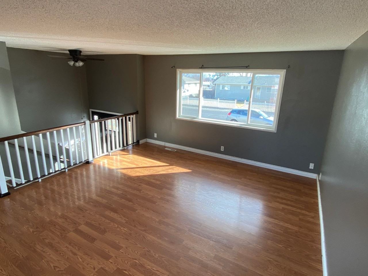 2542 Stafford Dr - Photo 4 of 16