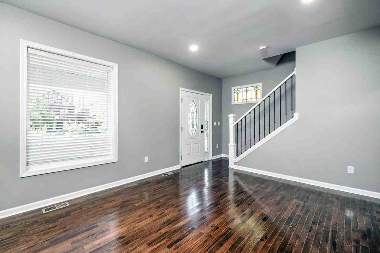 422 E 15th Ave - Photo 5 of 36