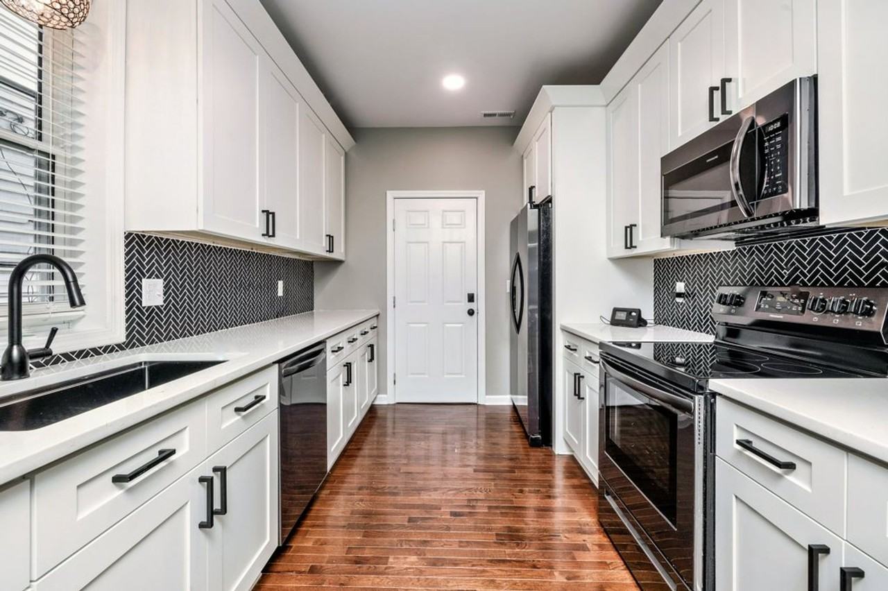 422 E 15th Ave - Photo 6 of 36