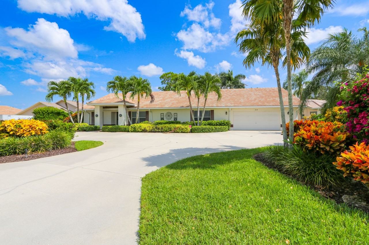 214 Palmetto Dunes Cir - Photo 4 of 50