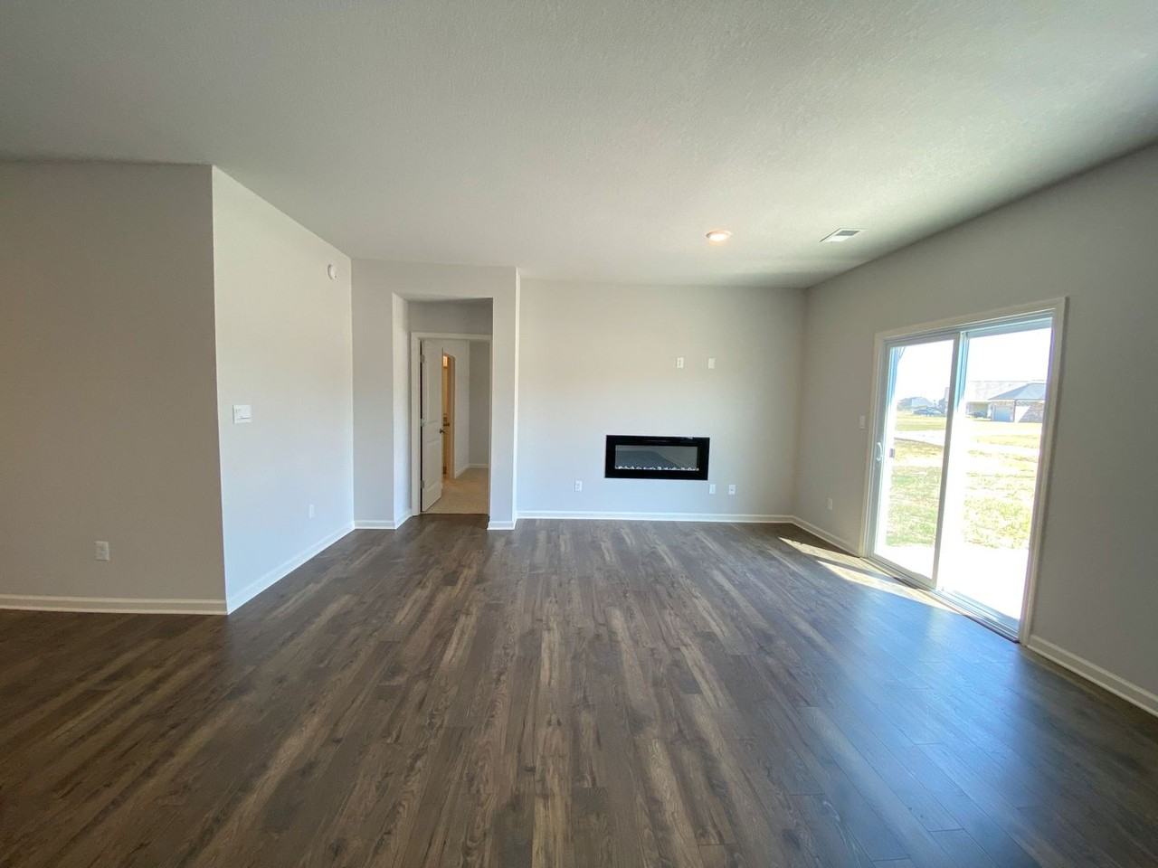 185 Daisy Dr - Photo 3 of 23