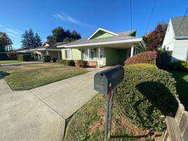 featured image of 1037 Shearer St