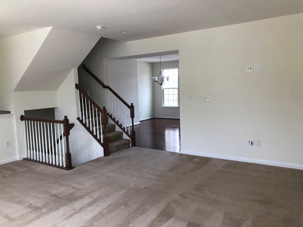 708 Stonehouse Way - Photo 3 of 14
