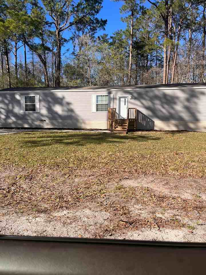 12191 Mystic Ave - Photo 2 of 10