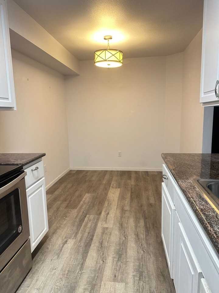 6850 Sharlands Ave - Photo 3 of 10