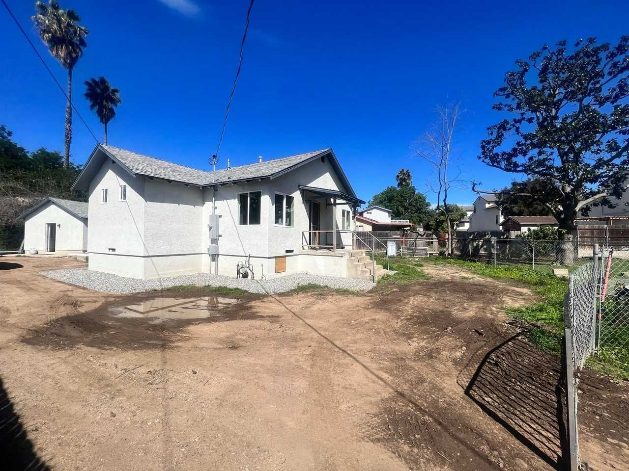 8868 Troy St - Photo 7 of 21