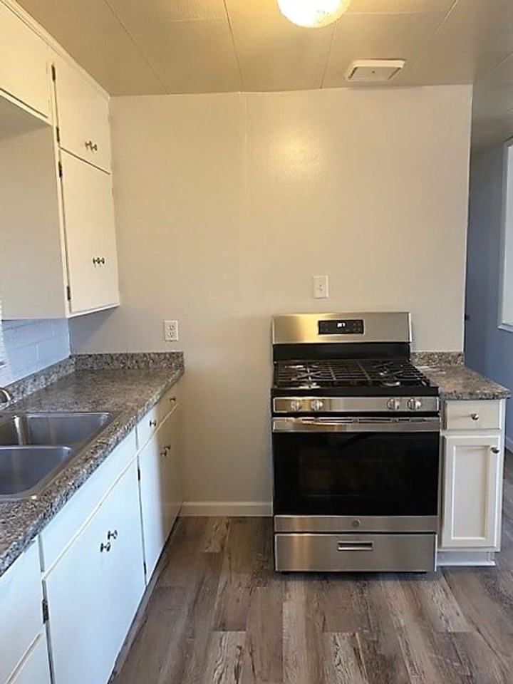 3251 Bechelli Ln - Photo 4 of 14