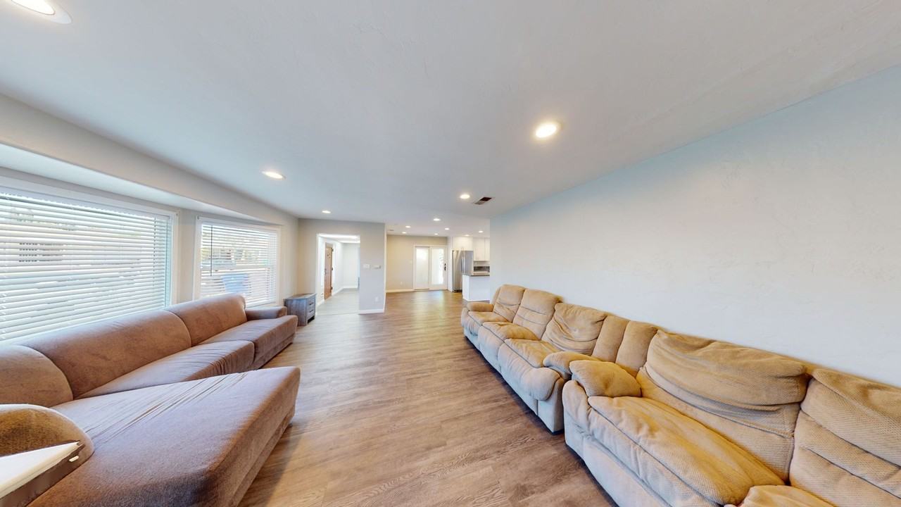 6205 Pembroke Dr - Photo 6 of 19