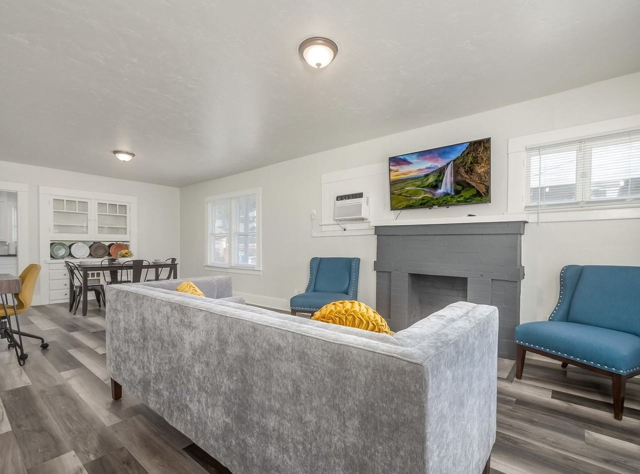 1121 E Hedges Ave - Photo 5 of 9