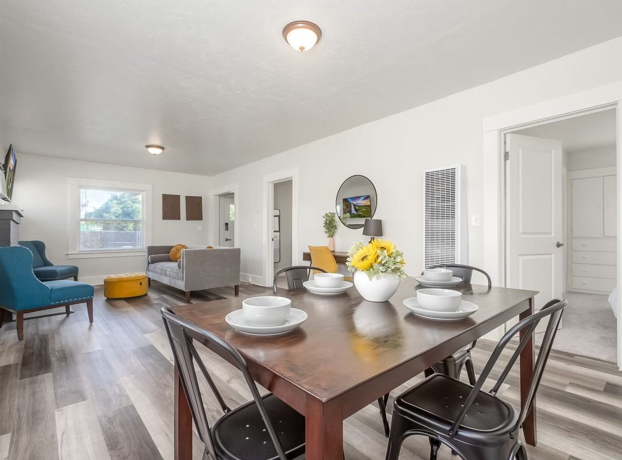 1121 E Hedges Ave - Photo 7 of 9