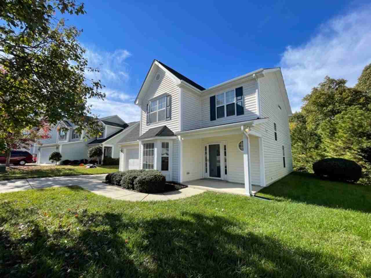 433 Holly Thorn Trce - Photo 4 of 31