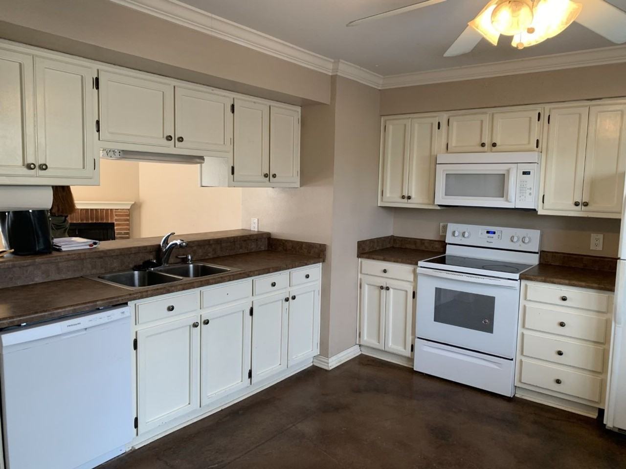 716 W Mulberry St #14 - Photo 4 of 12