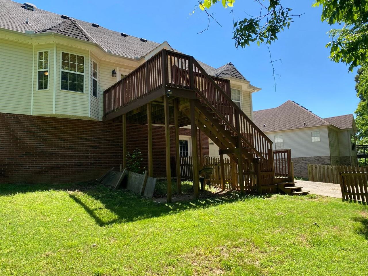 75 West Dr - Photo 3 of 3