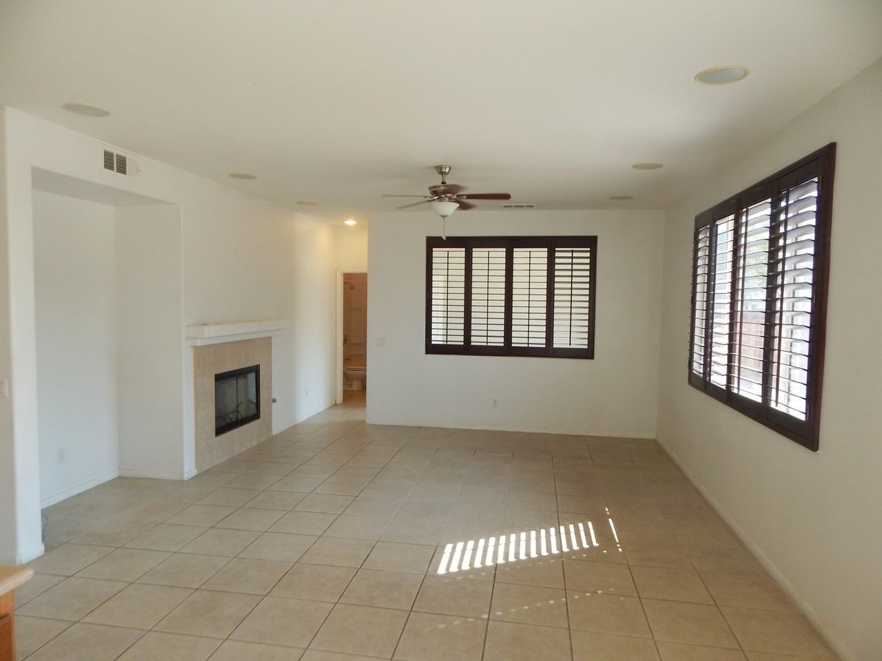 29391 Owl Creek Ct - Photo 4 of 35