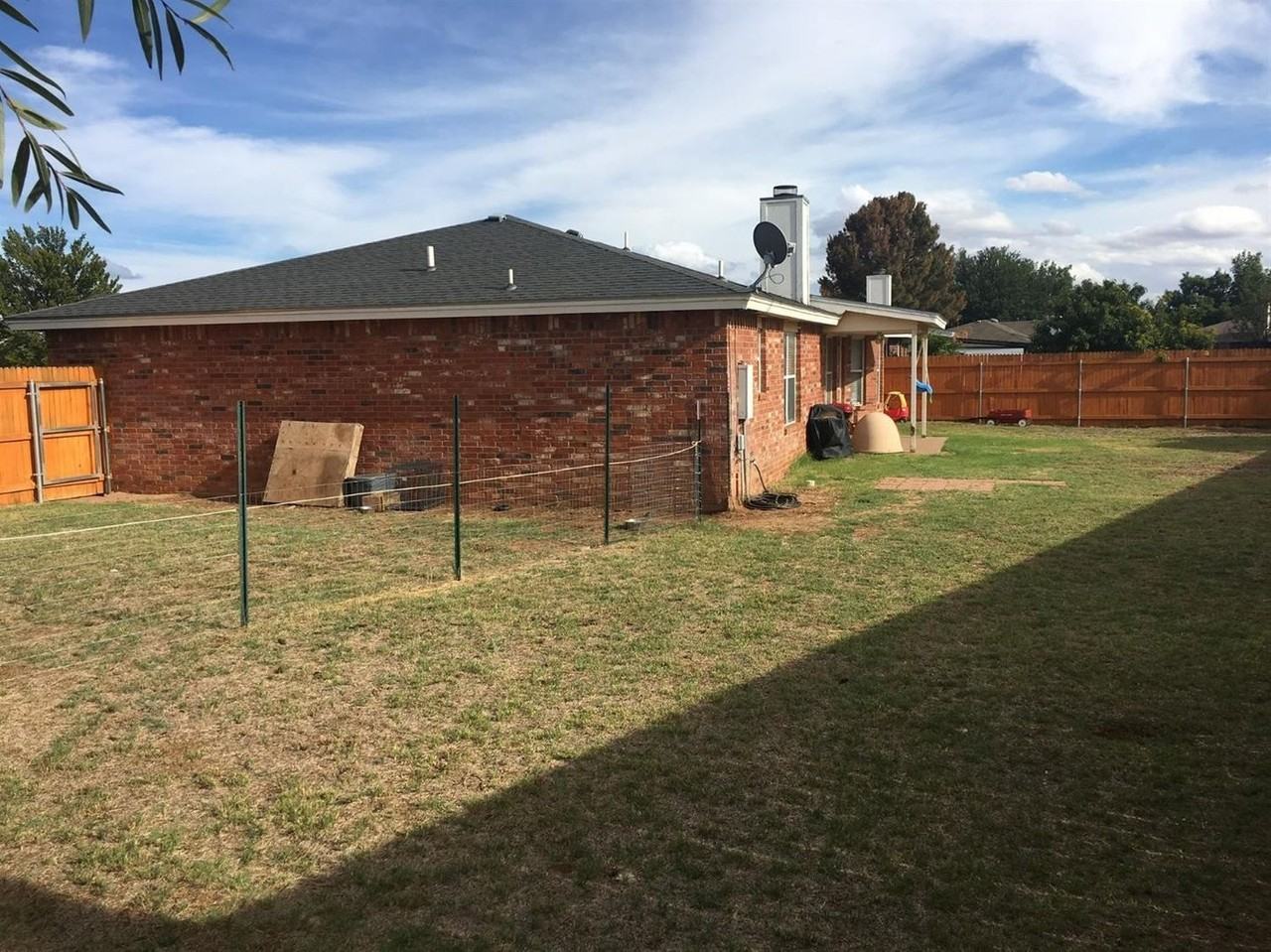 6133 9th St - Photo 6 of 33