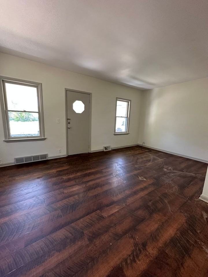 3412 Meyer Ave - Photo 2 of 14