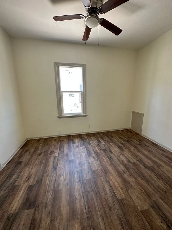 3412 Meyer Ave - Photo 4 of 14