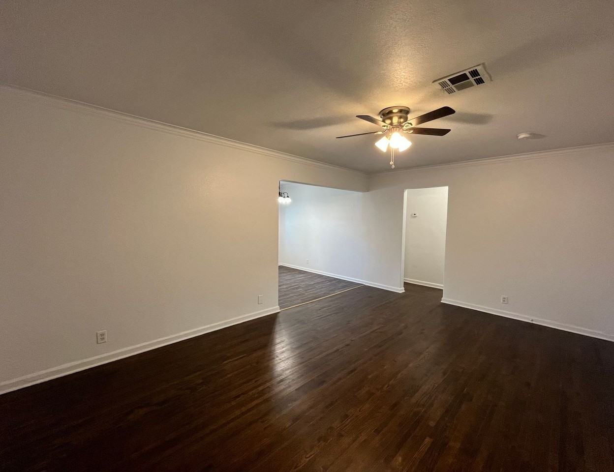 819 N Gary Pl - Photo 5 of 20