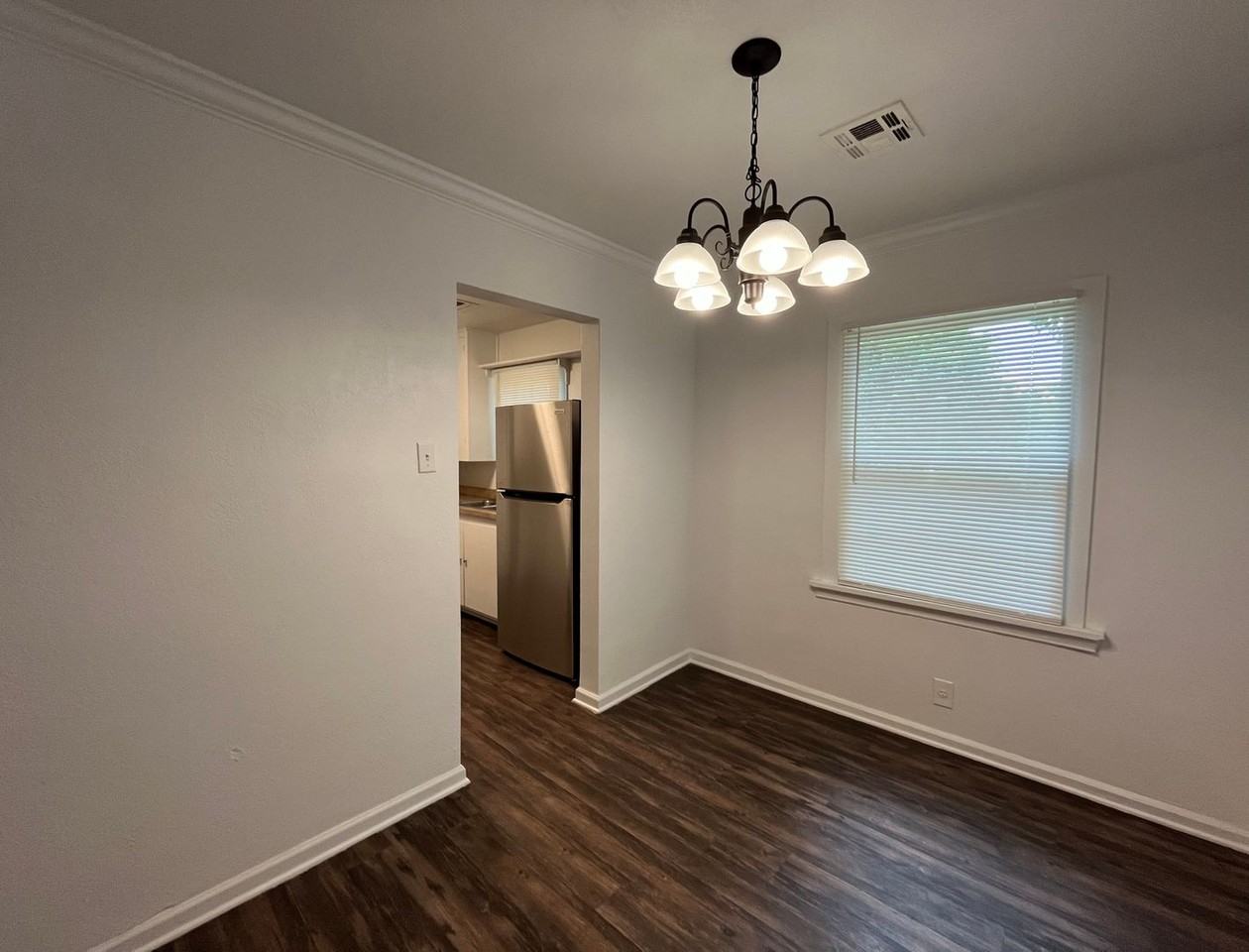 819 N Gary Pl - Photo 7 of 20