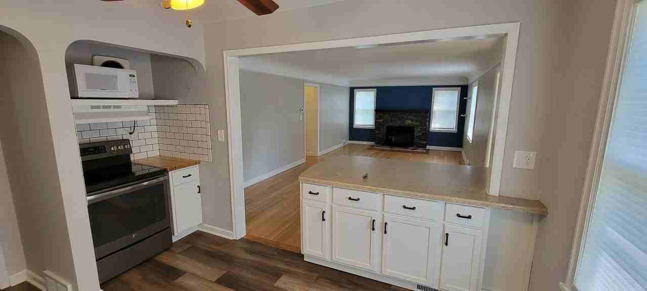 4211 London Rd - Photo 4 of 29