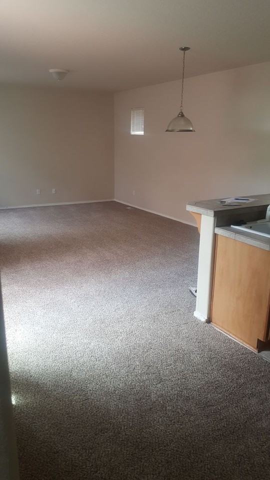 1827 Se Harwell Way - Photo 3 of 7