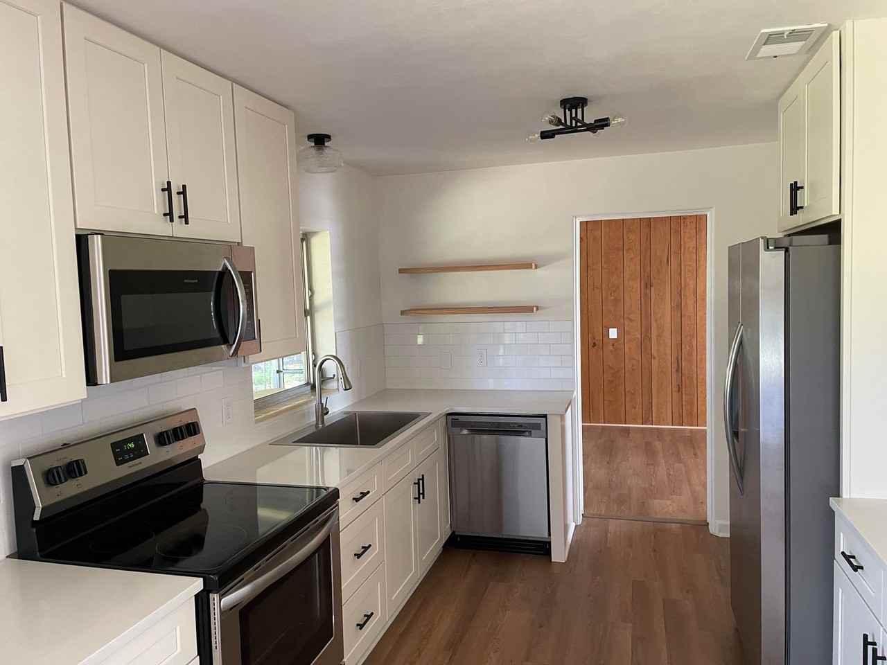 2269 Southland Rd - Photo 5 of 13