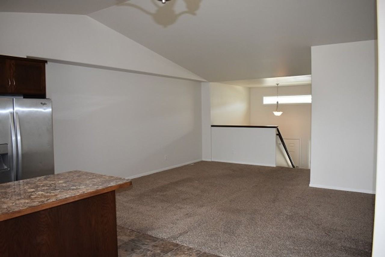 1311 4th St Nw - Photo 4 of 24