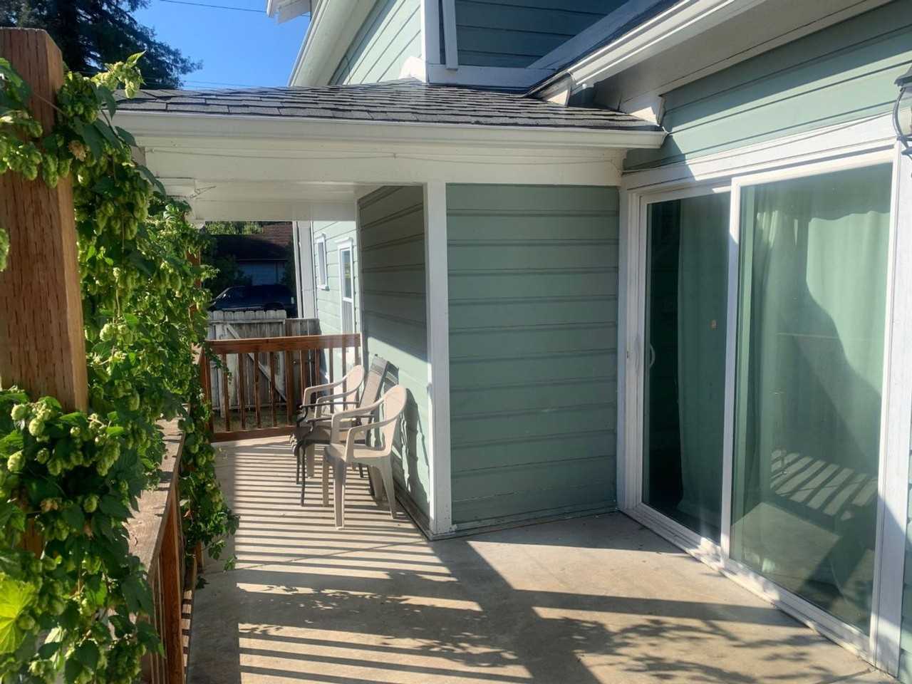 122 Center St - Photo 3 of 22