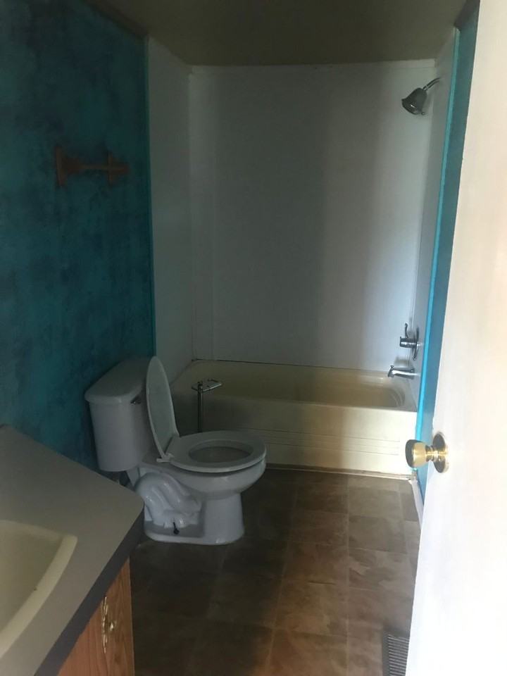 111 5th St - Photo 4 of 6